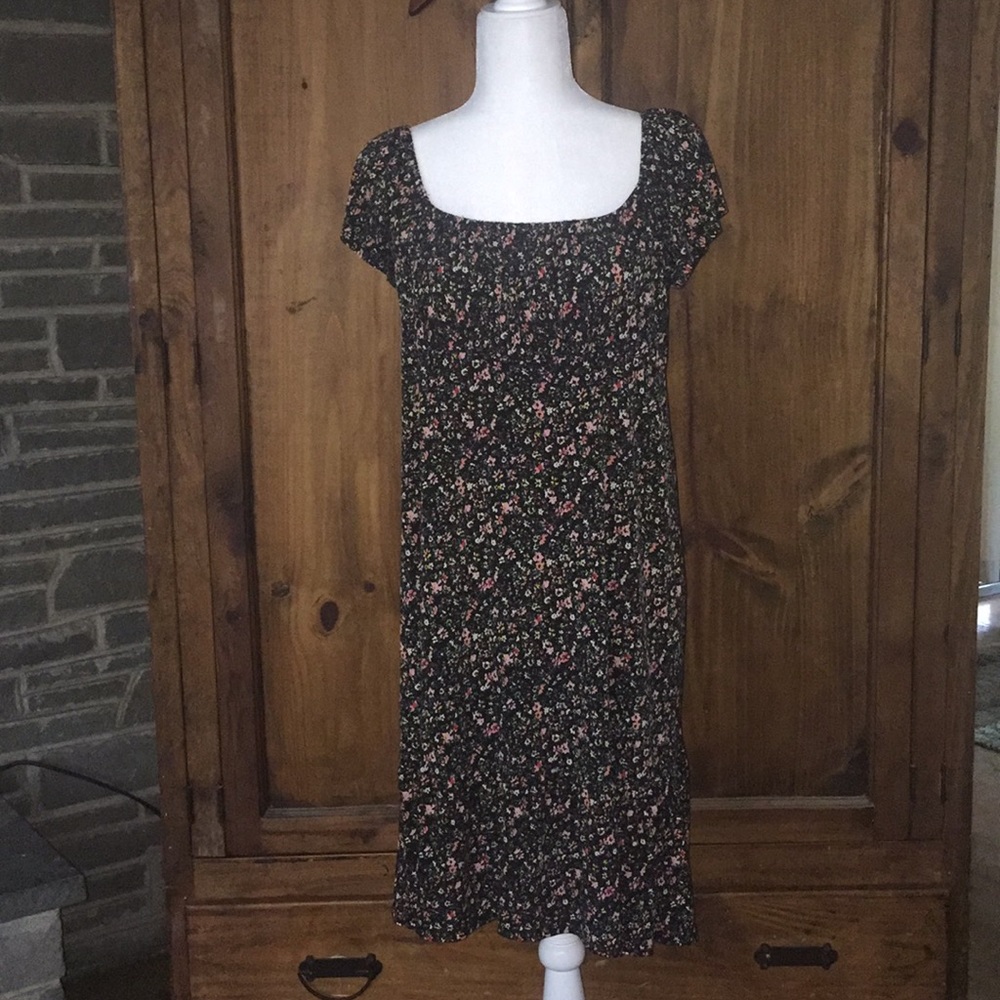 Floral print, empire waist, baby doll dress.